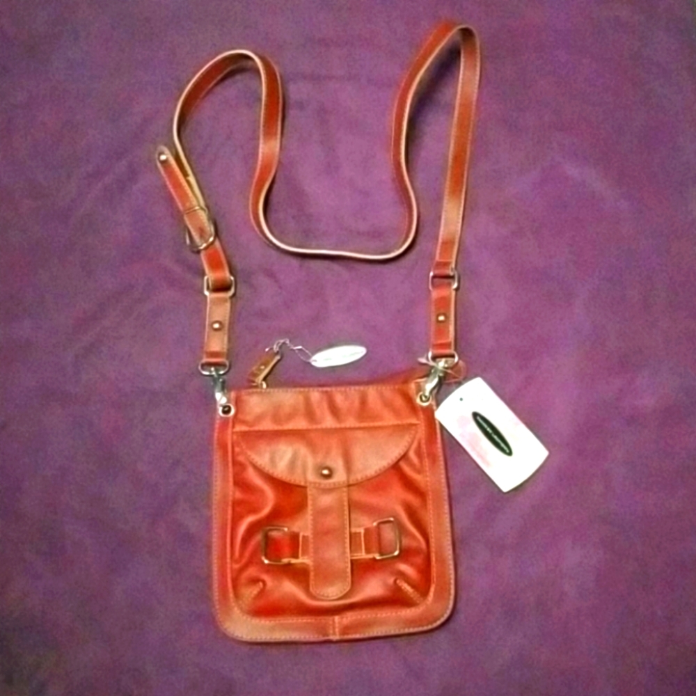 NWT CHINESE LAUNDRY CROSSBODY
